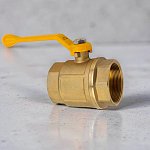 Клапан игольчатый латунь 910.11 Ду 15 Ру25 ВР/НР G1/2